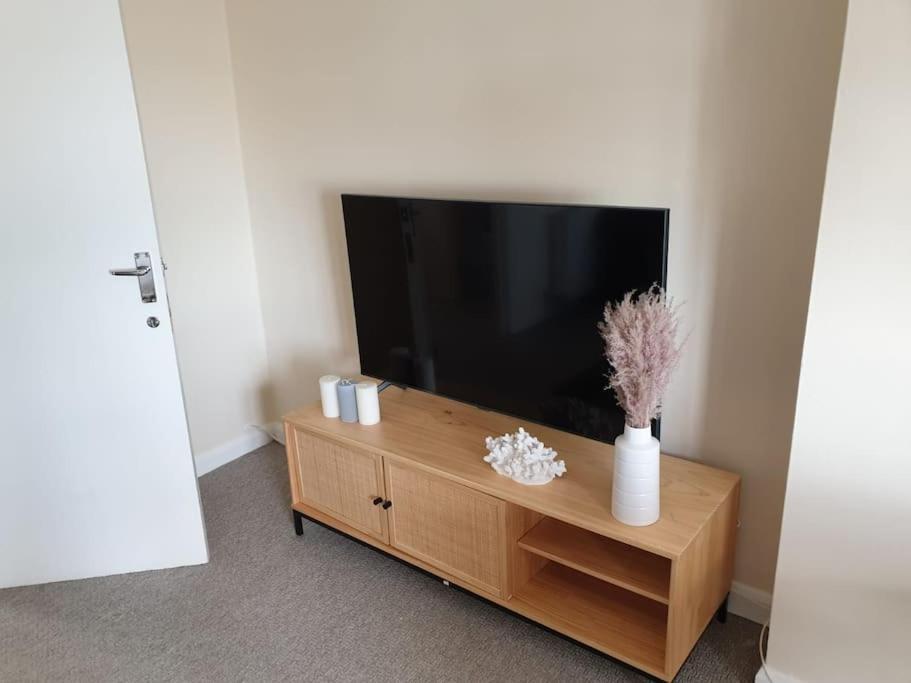 Two Bed Flat Sea View Old Town Hastings Apartment Bagian luar foto